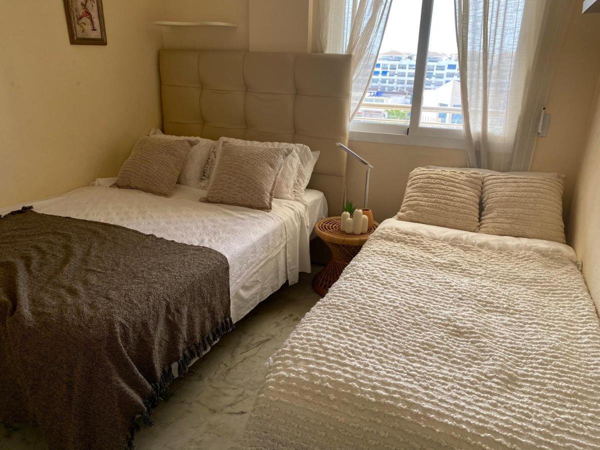 Exclusive Puerto Banus Beach Apartment Free Parking Wifi & Swimming Pool マルベーリャ エクステリア 写真