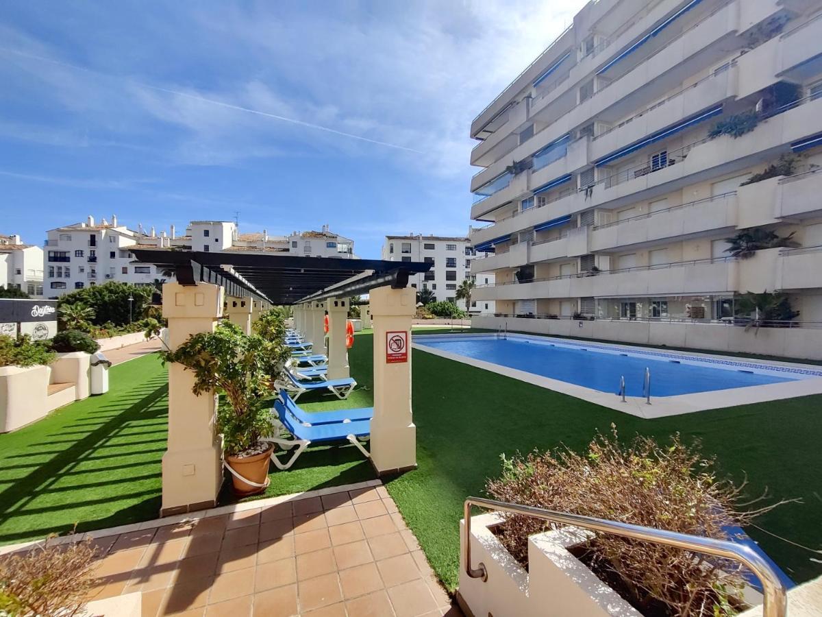 Exclusive Puerto Banus Beach Apartment Free Parking Wifi & Swimming Pool マルベーリャ エクステリア 写真