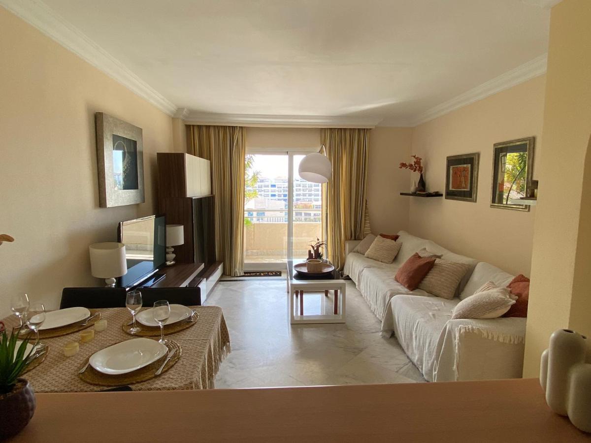 Exclusive Puerto Banus Beach Apartment Free Parking Wifi & Swimming Pool マルベーリャ エクステリア 写真