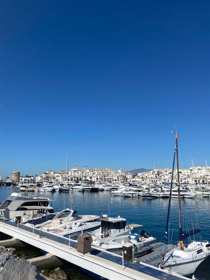 Exclusive Puerto Banus Beach Apartment Free Parking Wifi & Swimming Pool マルベーリャ エクステリア 写真